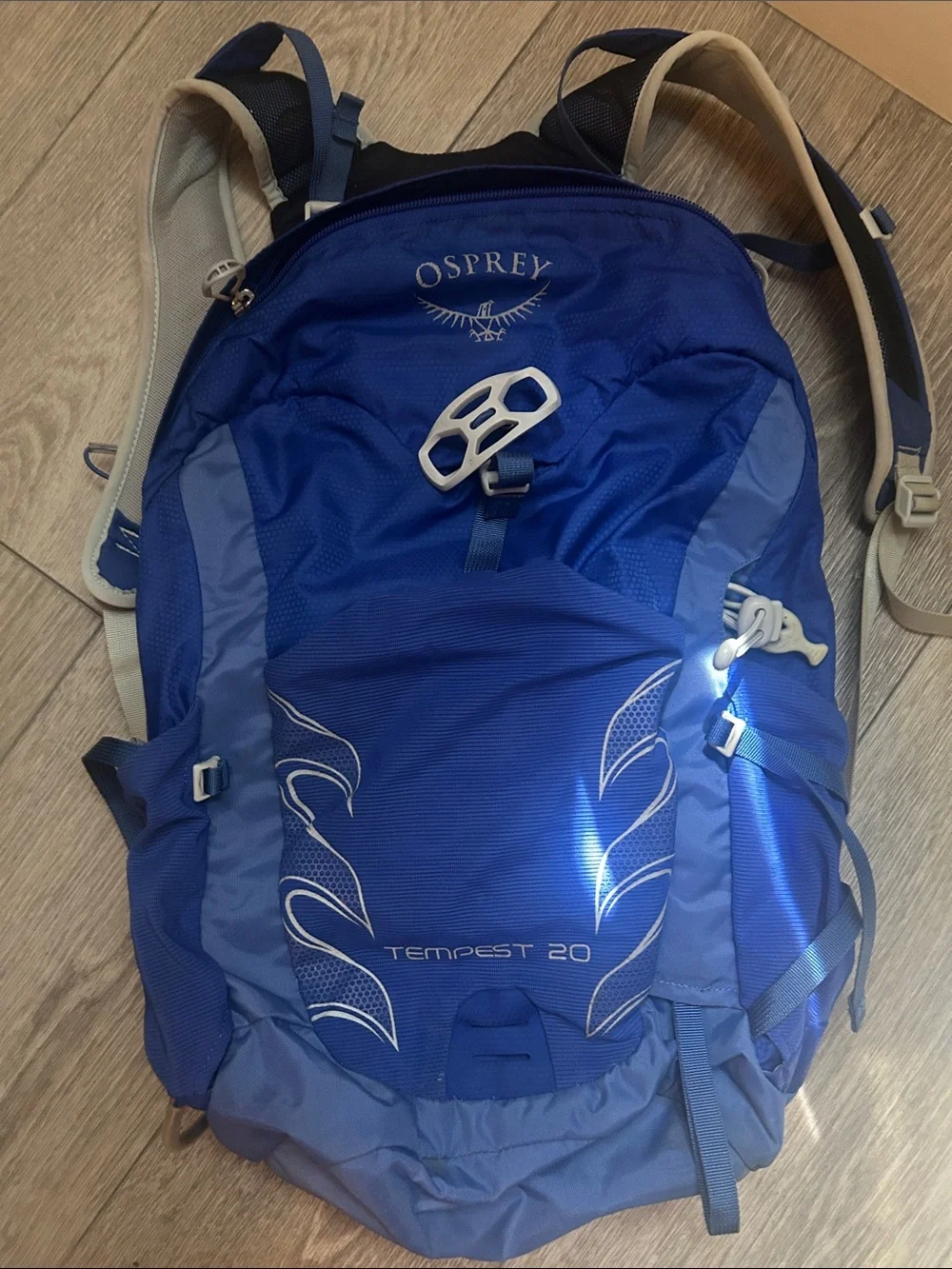 OSPREY Tempest 20 Backpack in Royal Blue and Light Blue